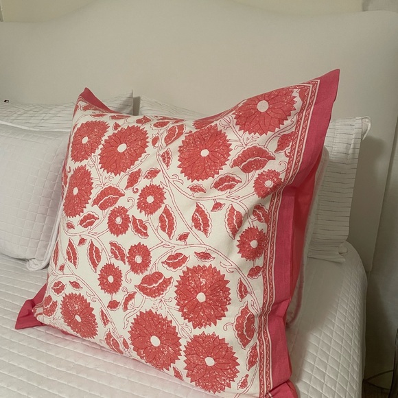 Amanda Lindroth Calypso bed set in watermelon - Picture 2 of 6